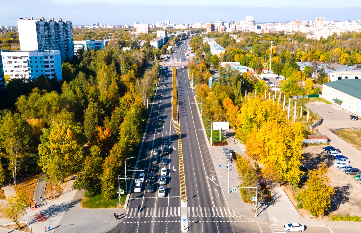 Безопасные качественные дороги - В Иваново завершается второй этап  комплексной реконструкции улицы Лежневской